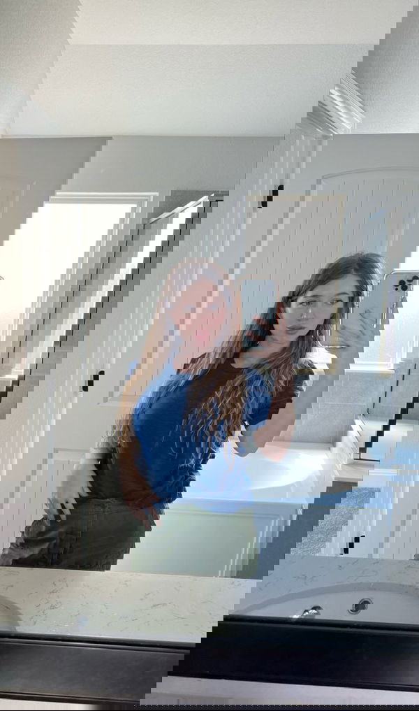 hehoyi7898, 20 years old from Austria