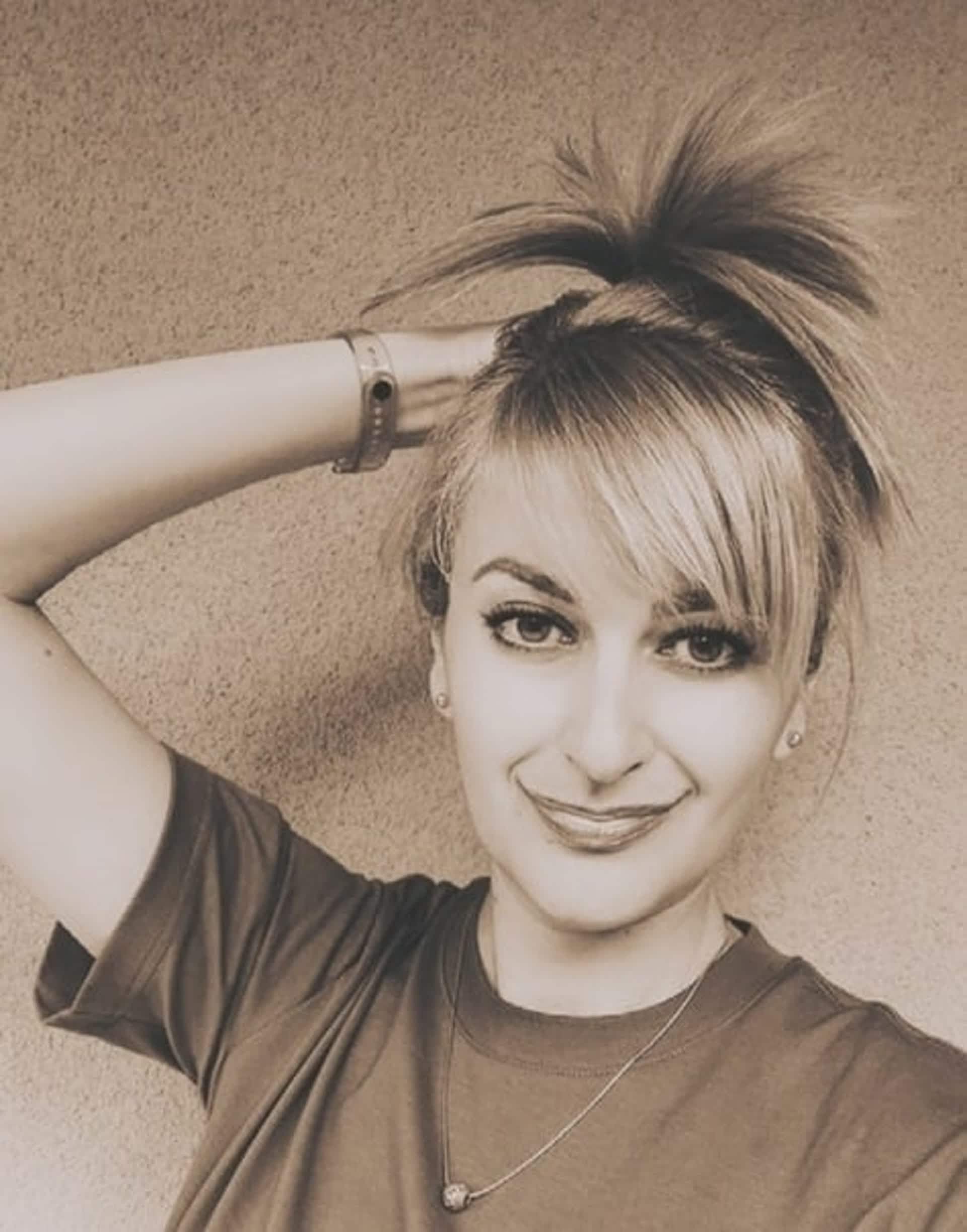 noloqaly's Cover Photo