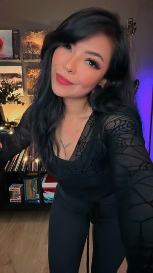 bomib18595's Cover Photo