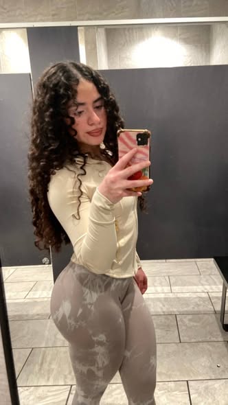 ticof95427, 20 years old from Turkmenistan