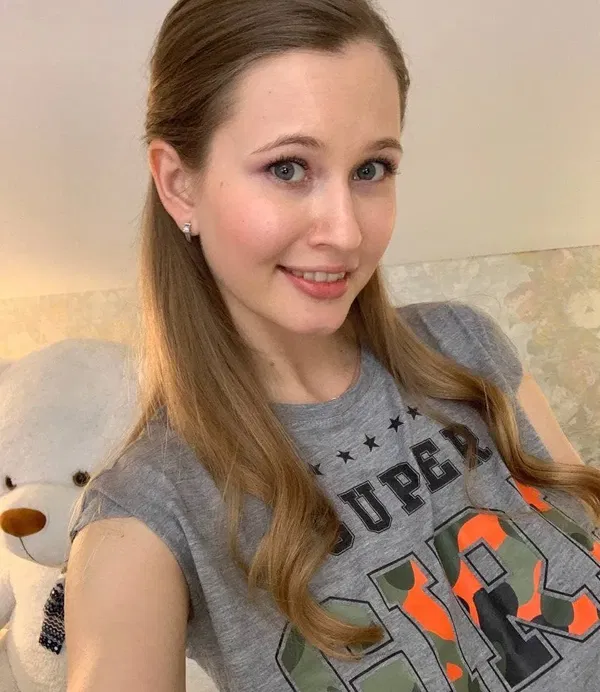 jahan70287, 20 years old from Canada