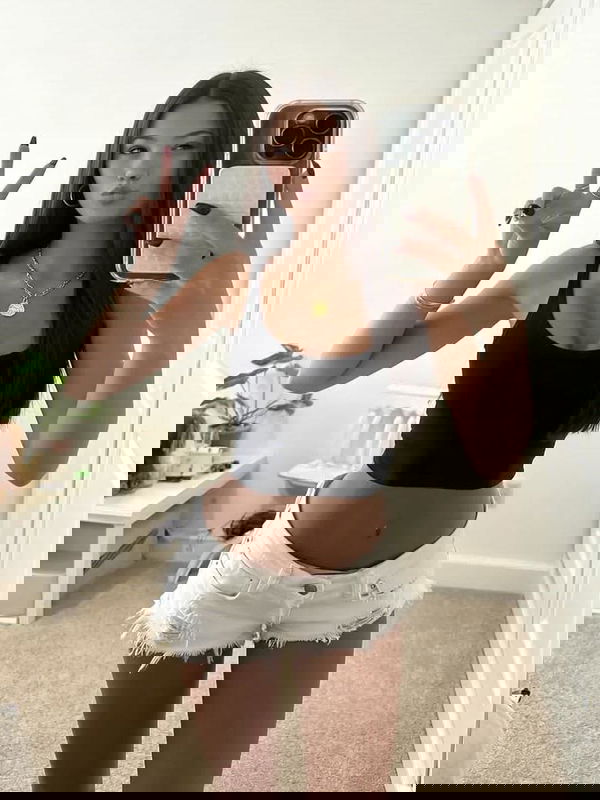 yifin54337, 25 years old from United Kingdom