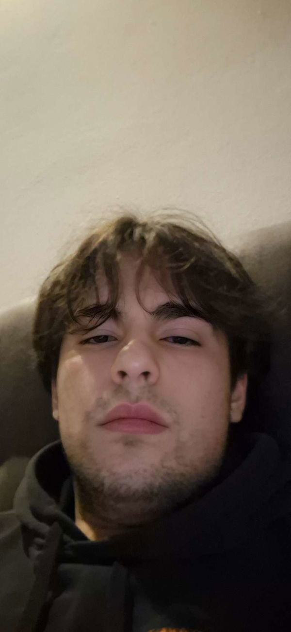 leo42525, 18 years old from Italy