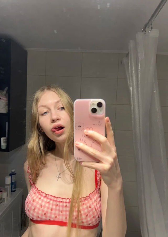 waxgaglog826's Cover Photo