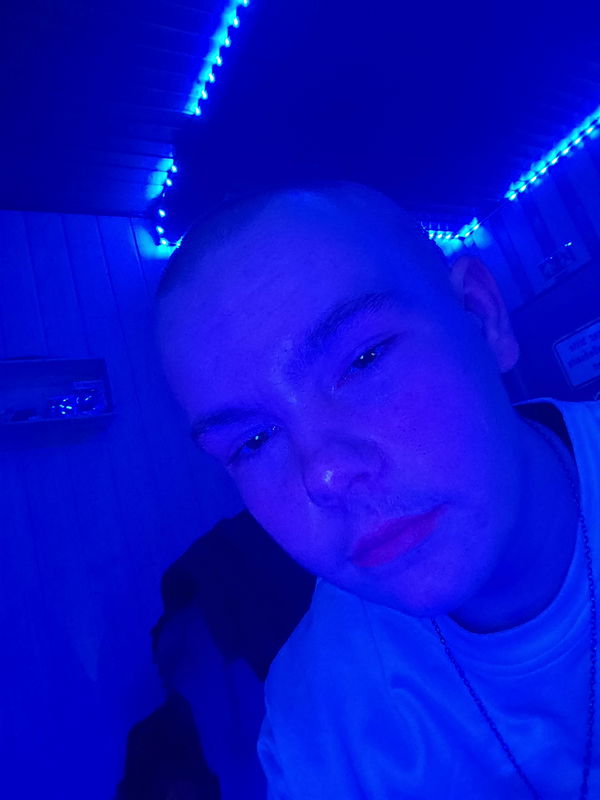 x30lzy, 19 years old from Germany