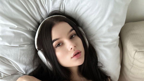 DoraT0, 20 years old from United States