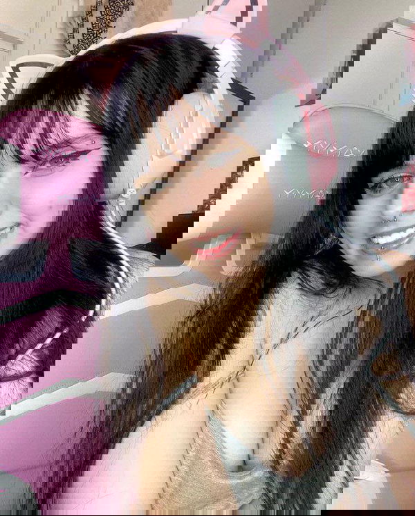 gubufoge, 23 years old from Ireland