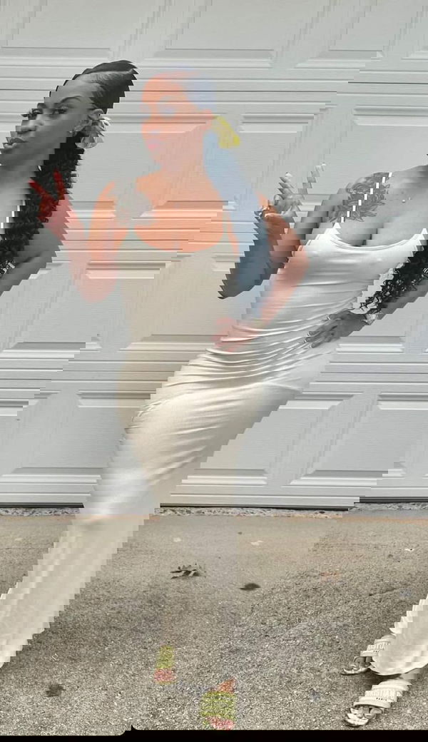 Marymoore, 33 years old from United States