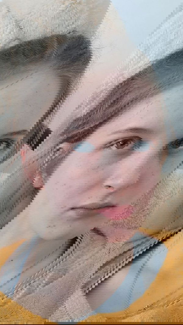 Alora21, 21 years old from United Kingdom