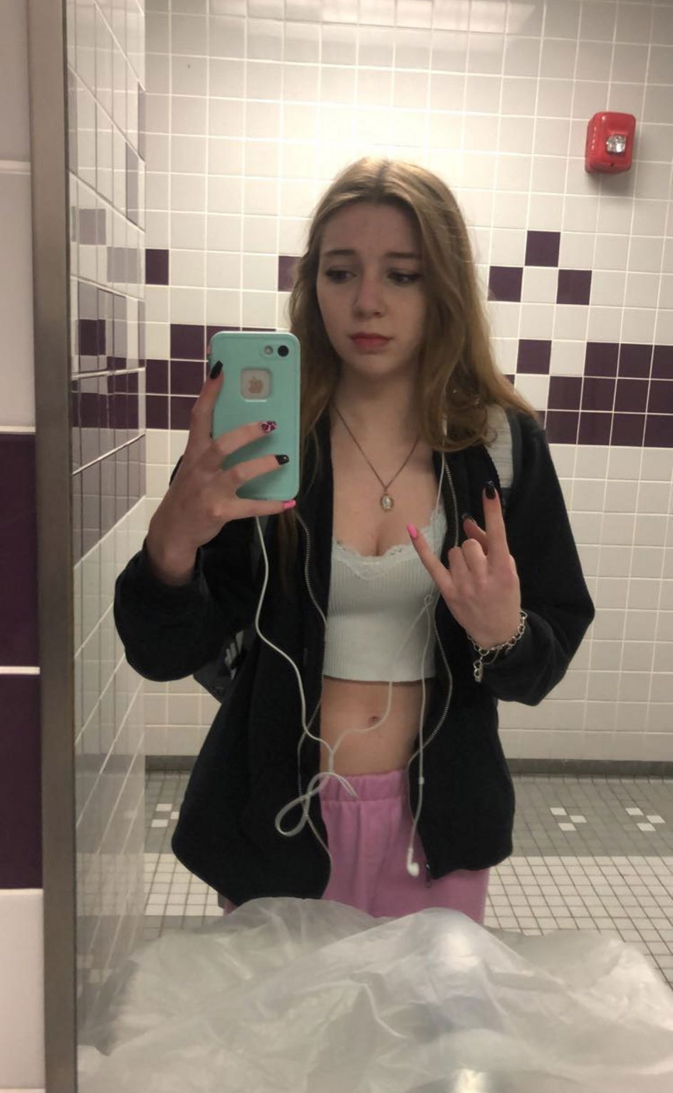 Daisy101, 19 years old from United States