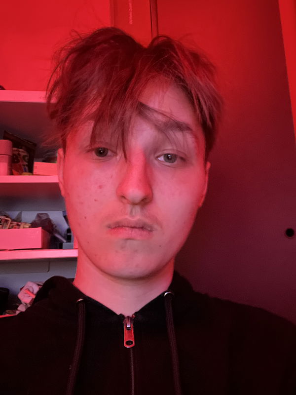 negvgg, 18 years old from Poland