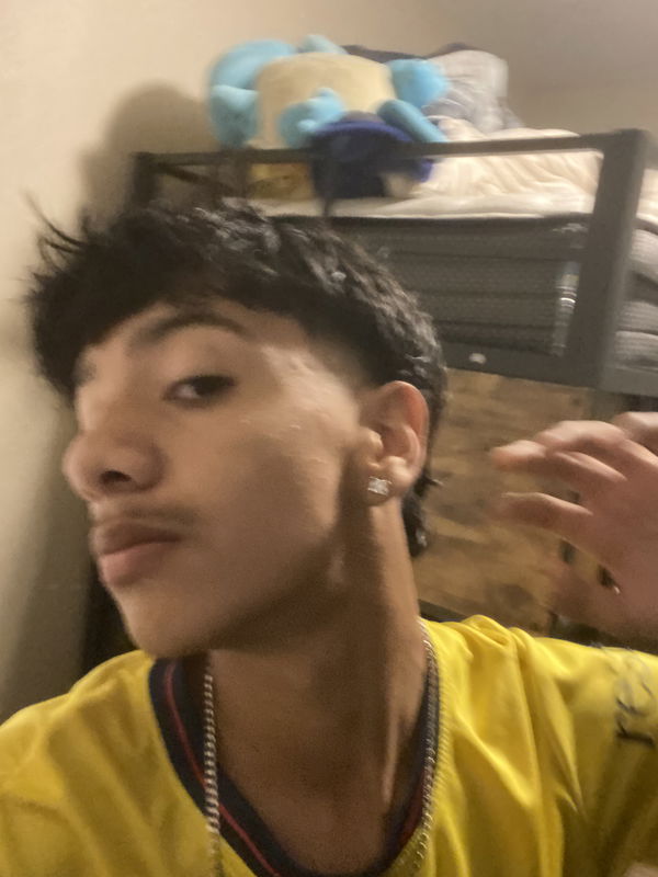 Tony6832, 18 years old from United States