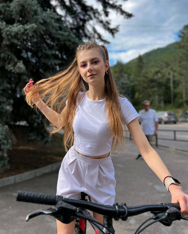 negipero, 21 years old from United States