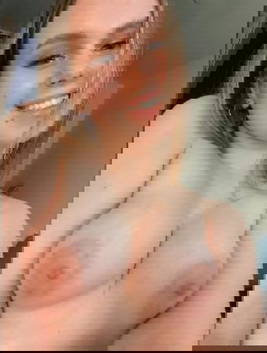 lecymony, 23 years old from Ireland