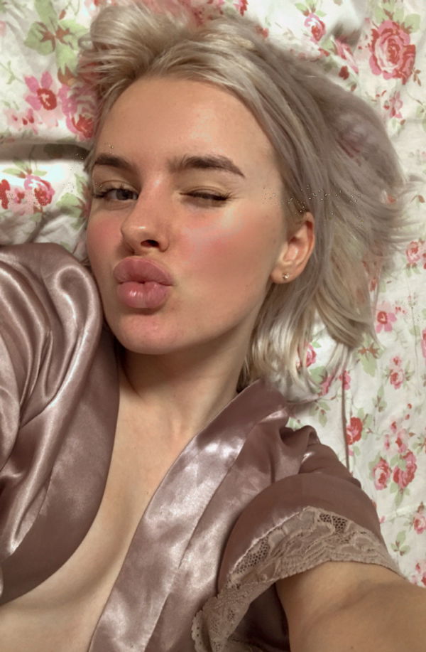 alicecoop15, 23 years old from United States