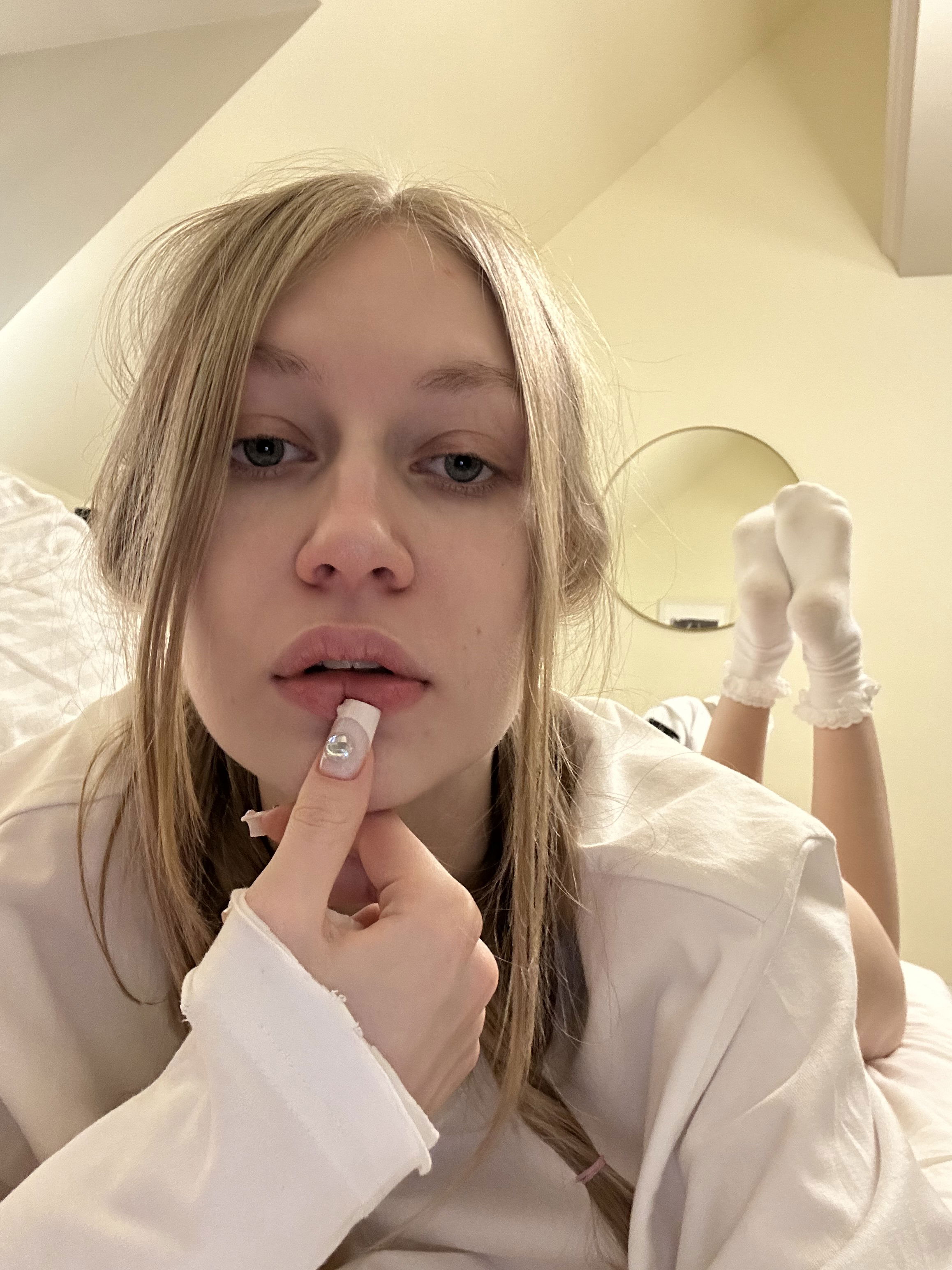 Catie2325, 18 years old from United States