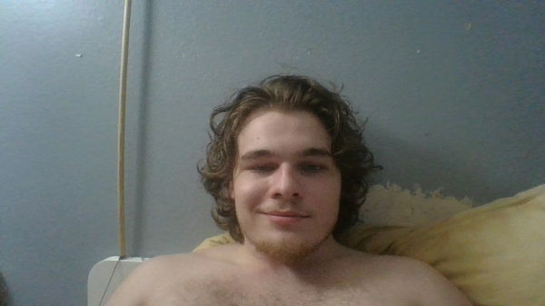 novaphoenix, 19 years old from United States