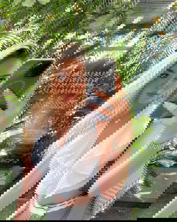 gaseh26165, 19 years old from United Kingdom