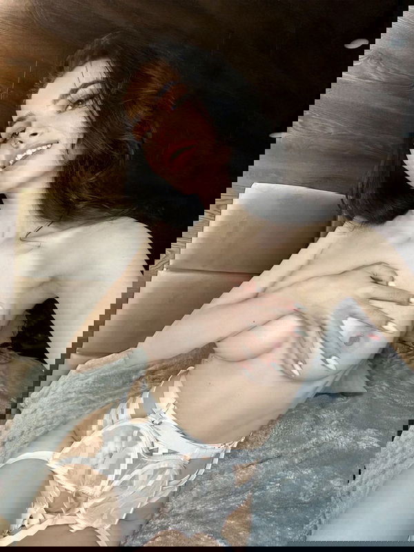 nancy8754646, 20 years old from United States