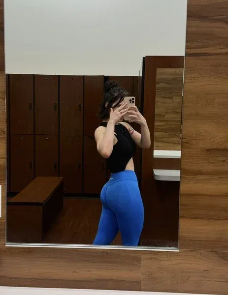 veceh98544's Cover Photo