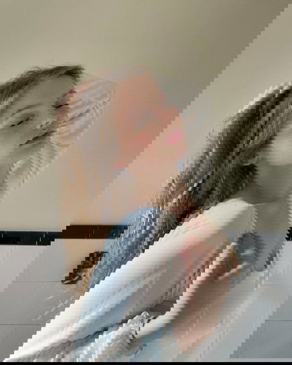 ybxuuh, 23 years old from United States