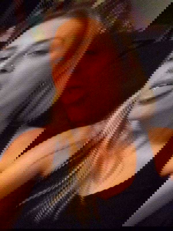 irisjucy23, 25 years old from United States