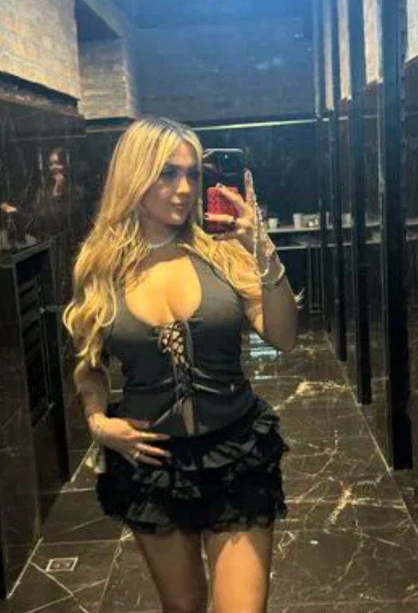 nidconore, 22 years old from Australia