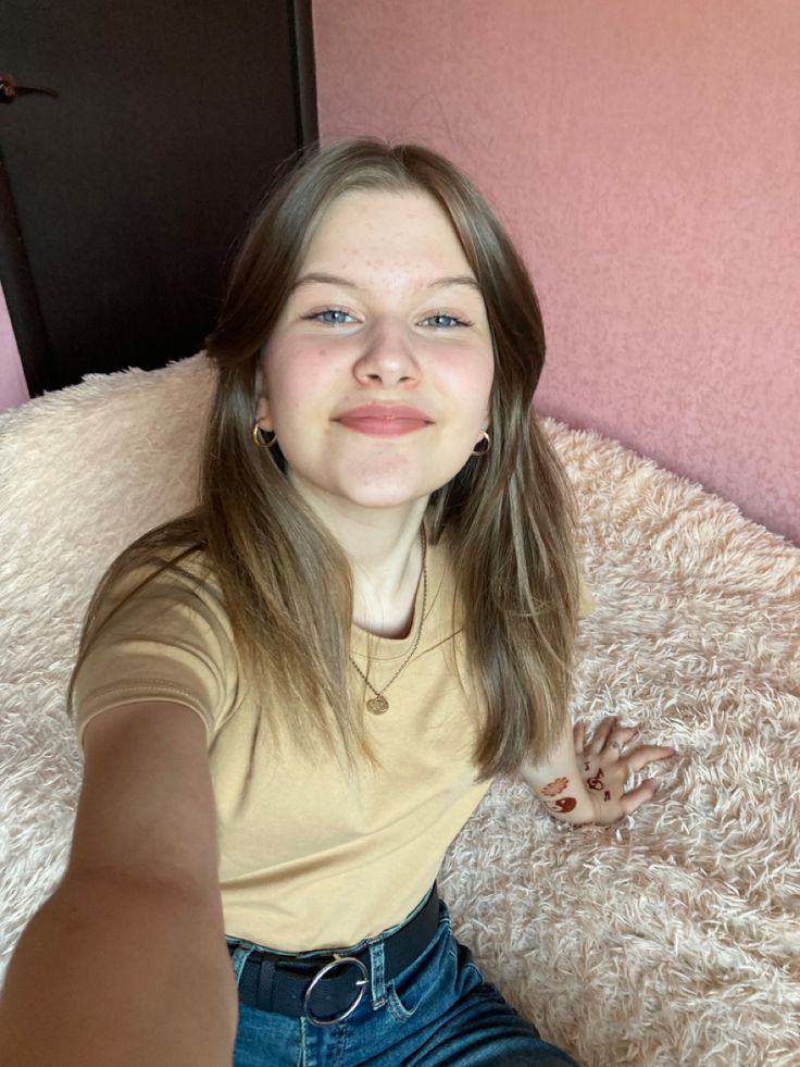 Anna456454, 22 years old from Canada