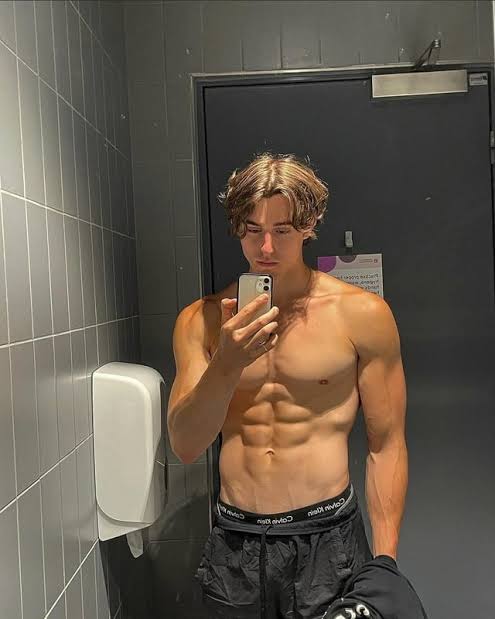 hornbeckhunter04, 20 years old from Mexico