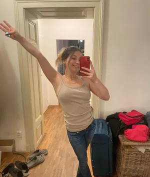 Ava21Lee's Profile Photo