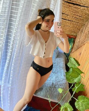 bonomit355, 22 years old from United Kingdom