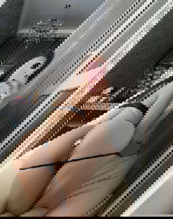 Elliex5utf, 19 years old from United States