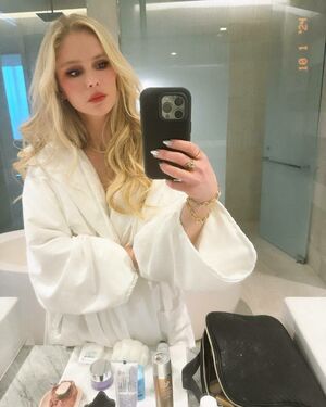 lepibak820, 22 years old from Canada