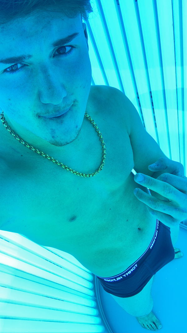 ojallen2007, 18 years old from United Kingdom