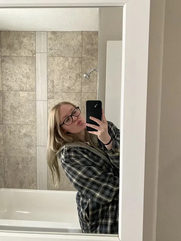 dexocaf154, 21 years old from United States