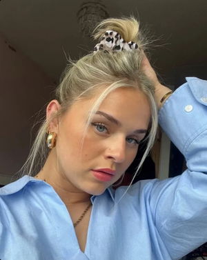 lesaxat's Profile Photo