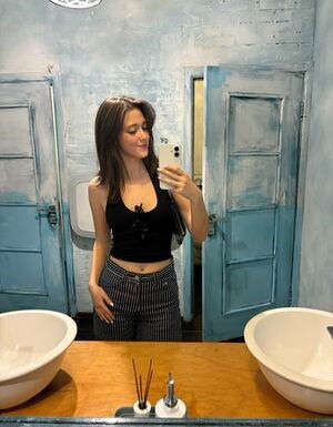 rifiwen840, 22 years old from United States