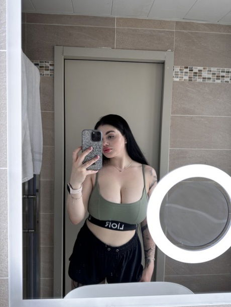 xitagox446, 23 years old from United Kingdom