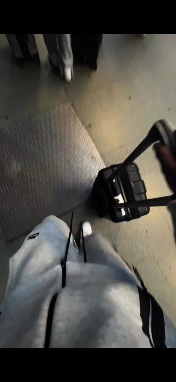 hamzadagoat100, 18 years old from Canada