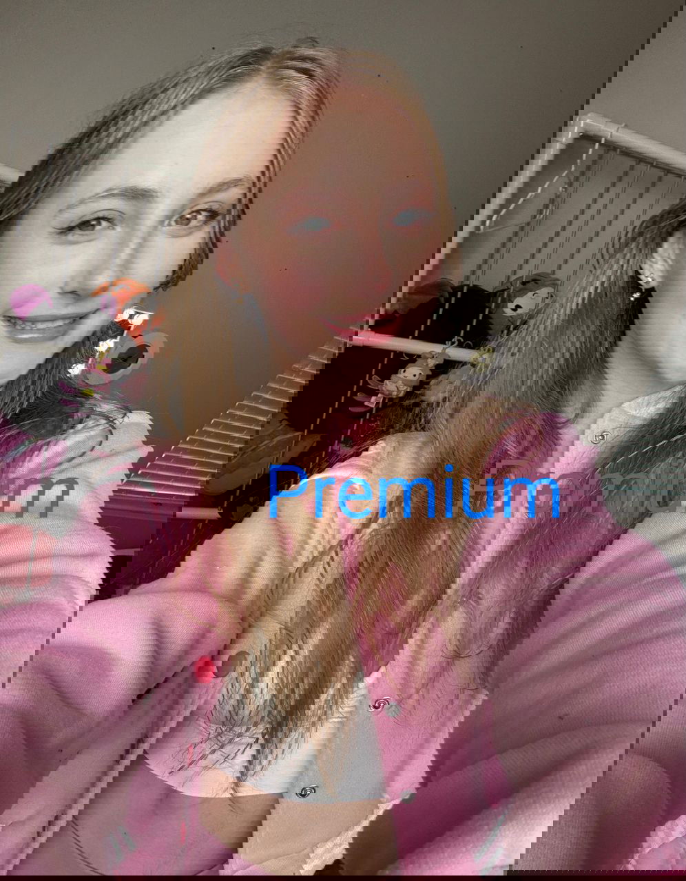 AshleyE1, 19 years old from United States