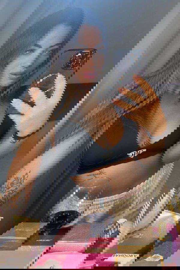 nilek69281, 25 years old from United States