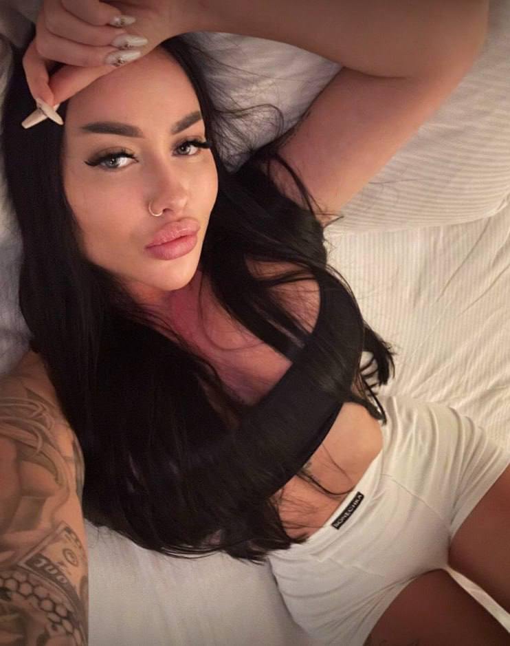 Dianaax241, 22 years old from United States
