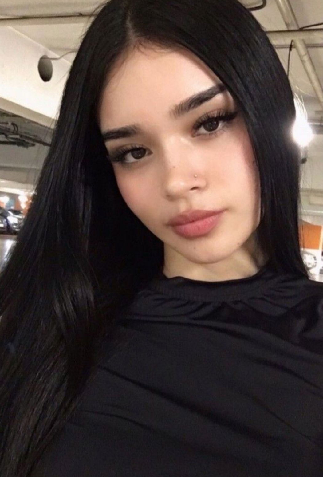Ella-3728, 21 years old from Canada
