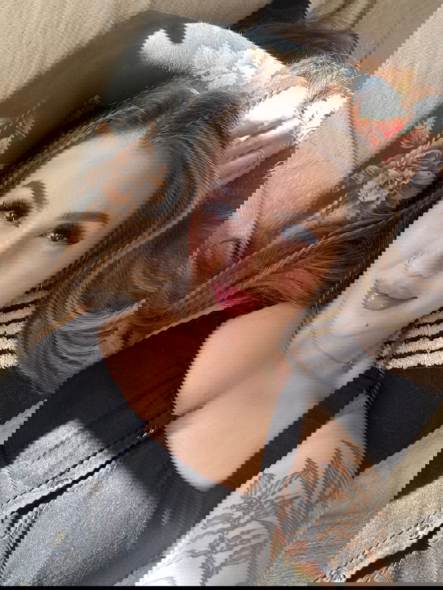 callyw929's Cover Photo