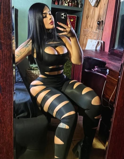 carecom420, 20 years old from United Kingdom