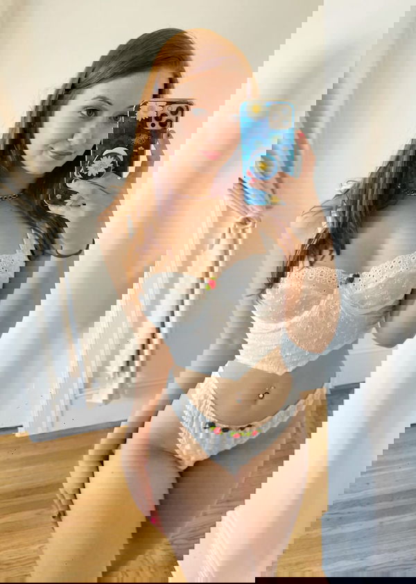 caroline13132, 20 years old from United States