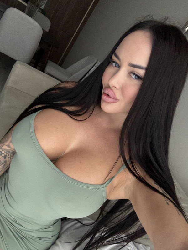 Sweettt87, 22 years old from United States