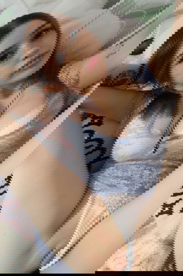 diwewi1033, 22 years old from Canada