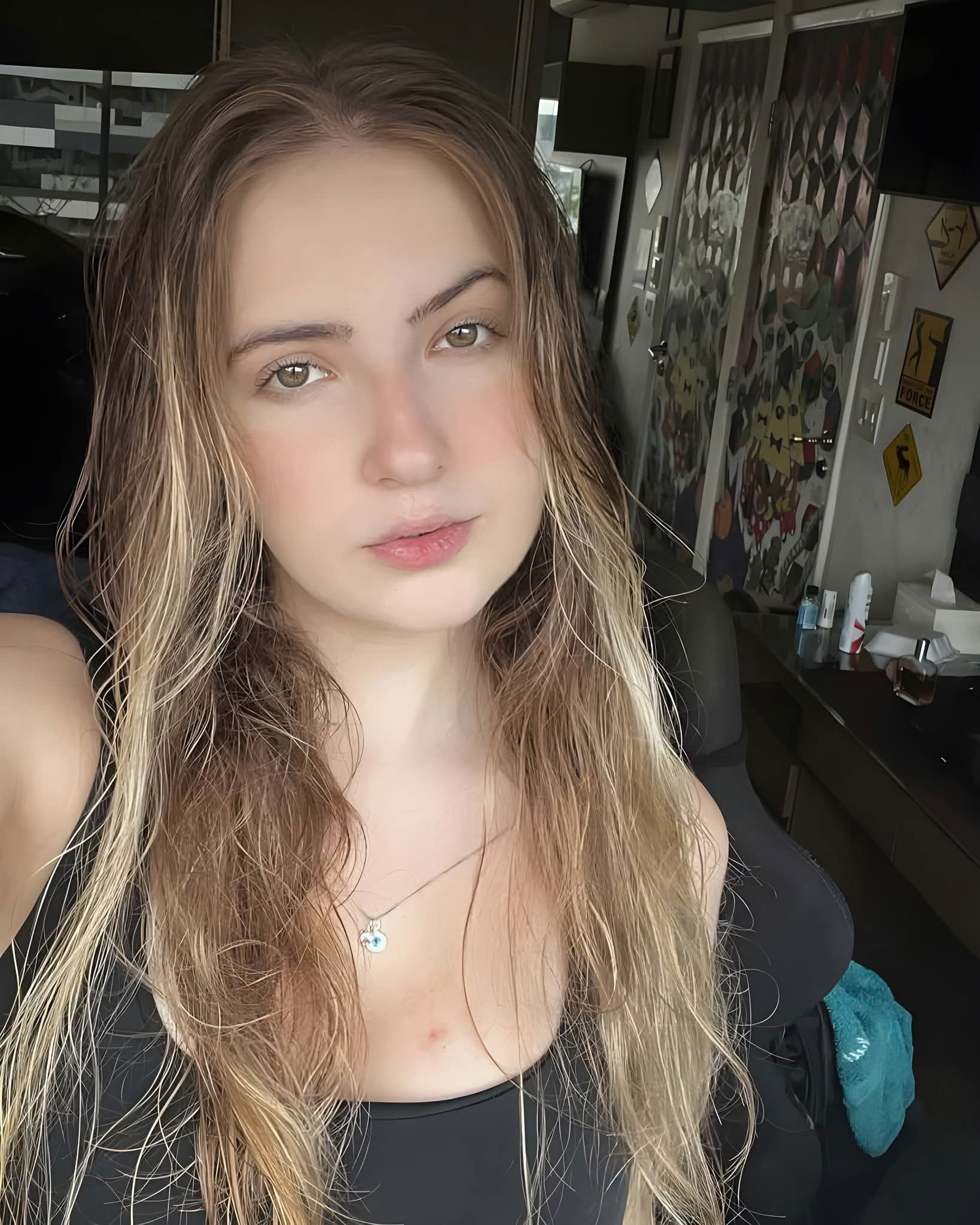 yecase3290's Cover Photo