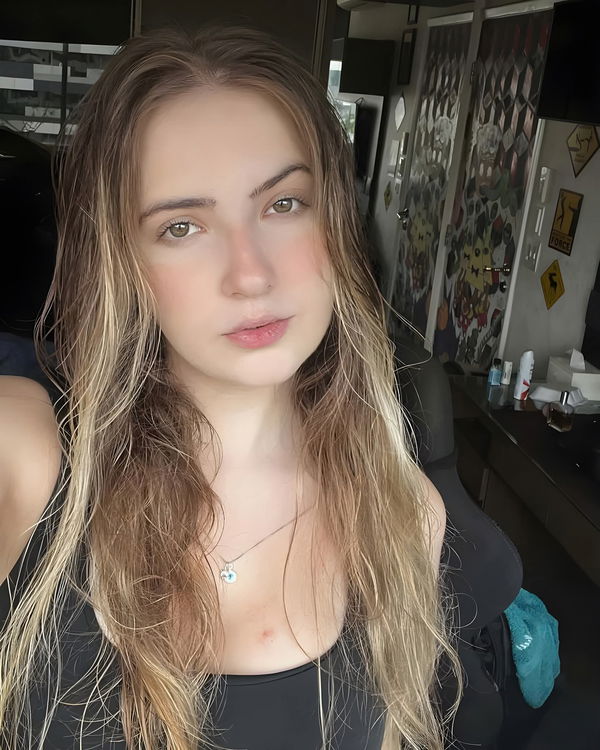 yecase3290, 22 years old from United States